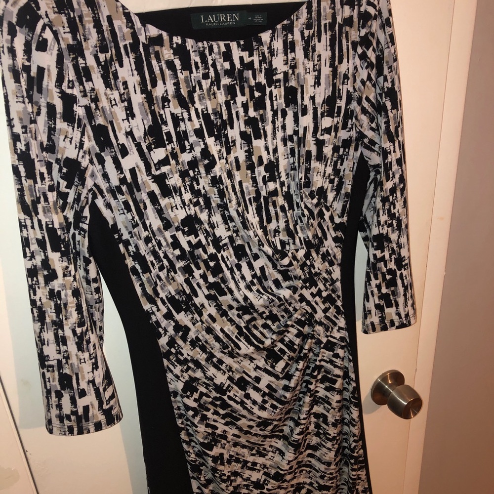 Ralph Lauren dress. Size 4. Stretchy and very comfortable material. 3/4 sleeve